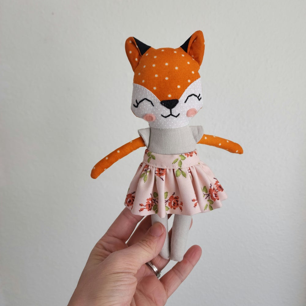 Pocket Fox Posie - Pink Floral Skirt