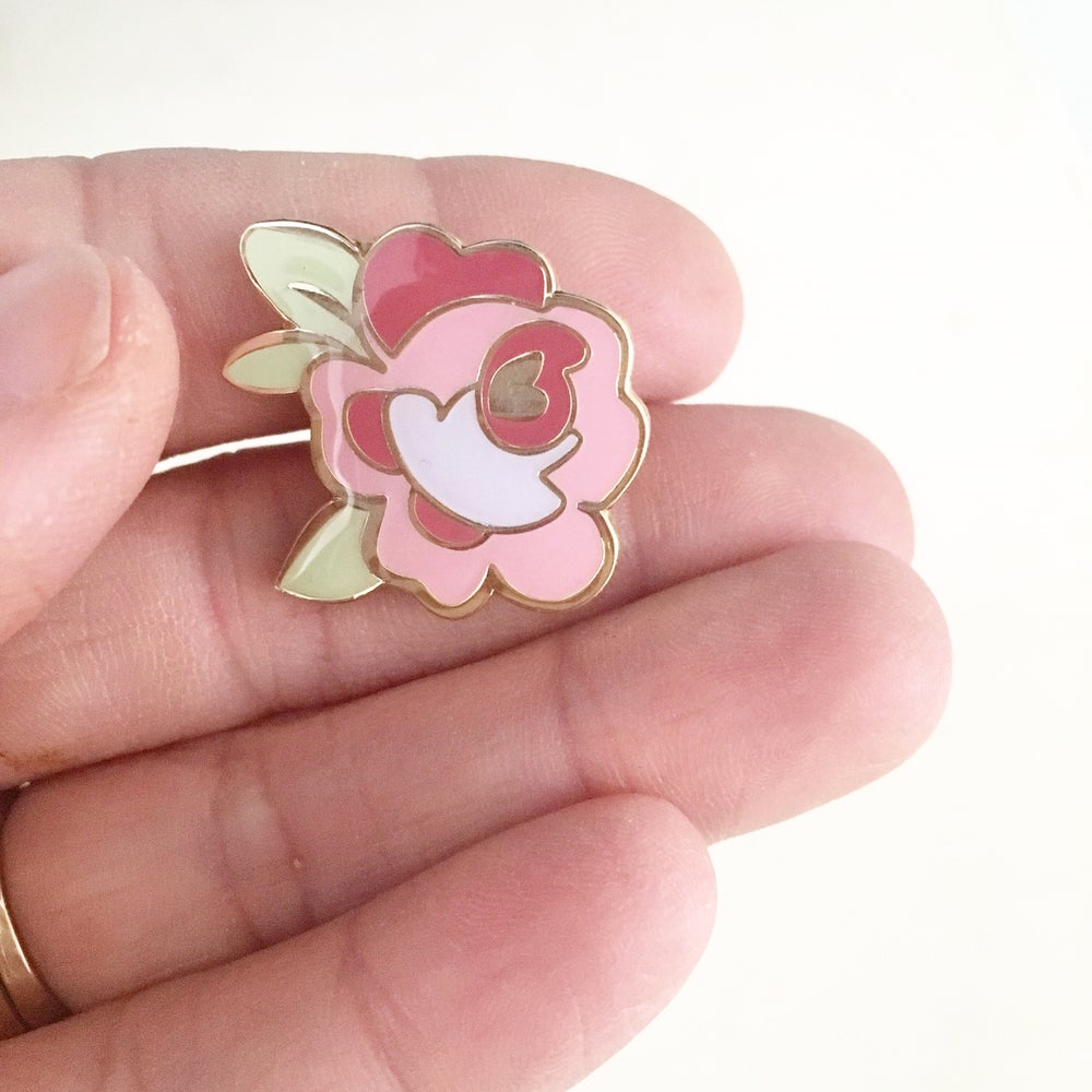 Pockets with Posies Enamel Pin